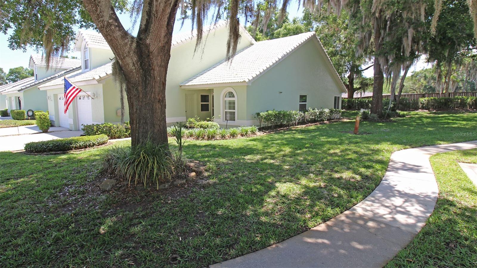 704 Moray Drive, FL