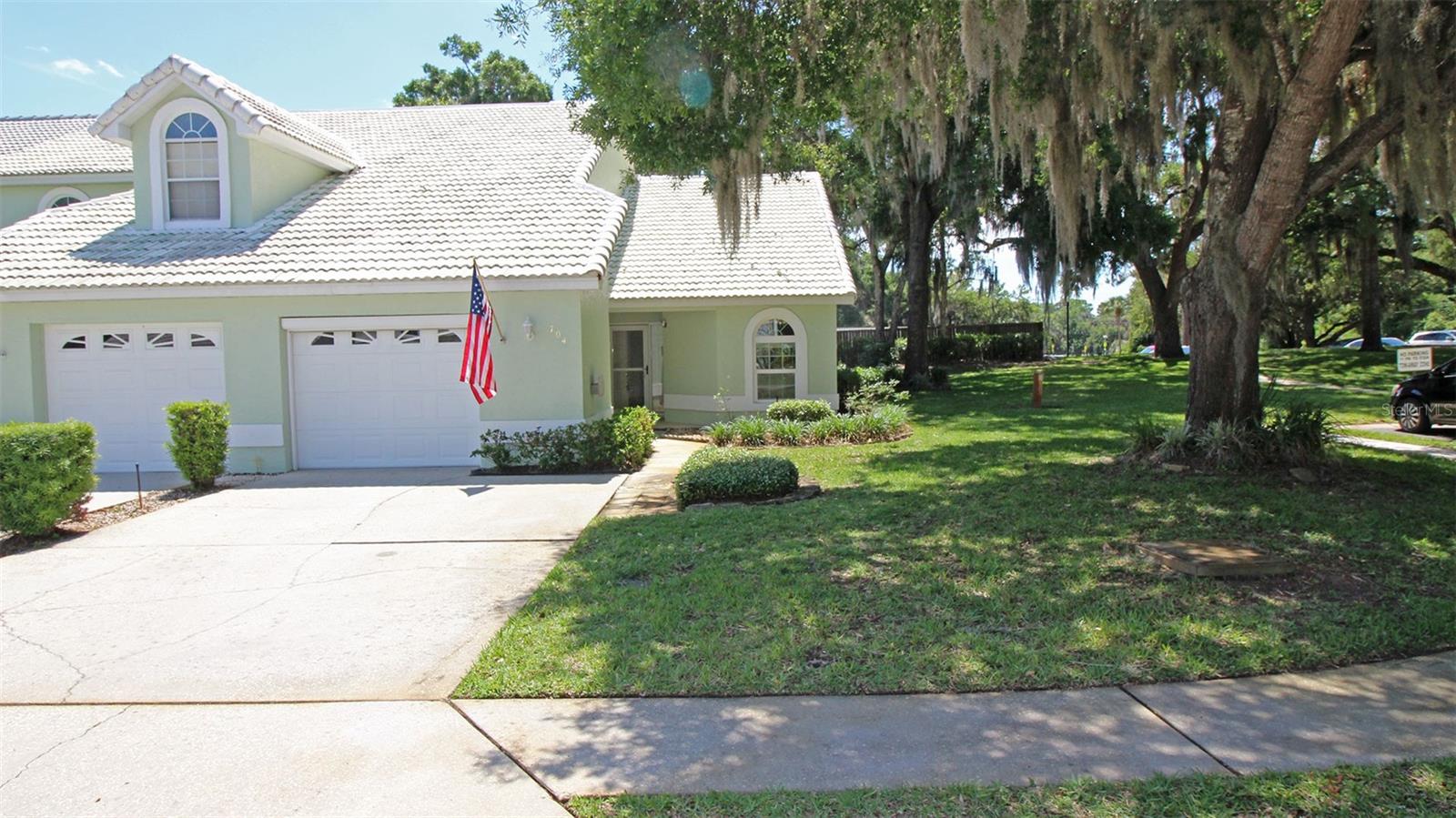 704 Moray Drive, FL