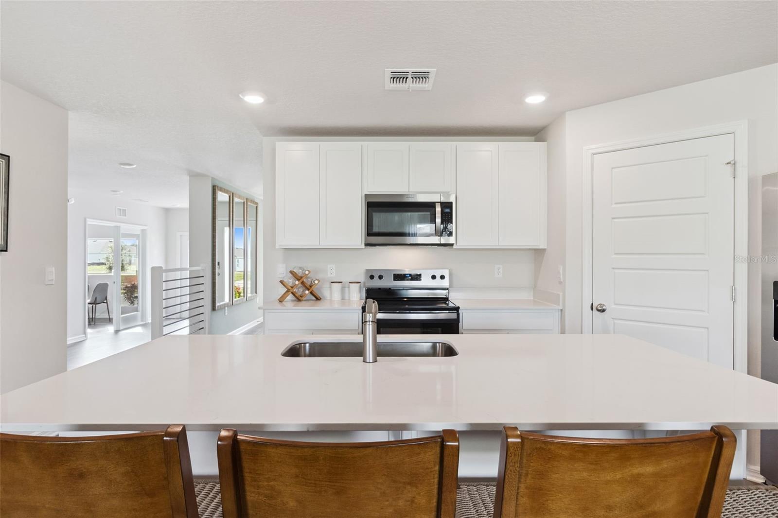 227 Skyfield Court, FL