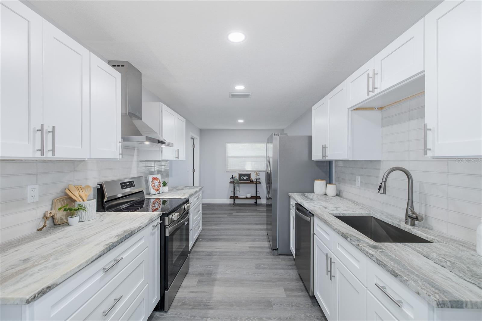 1815 Driftwood Circle, FL