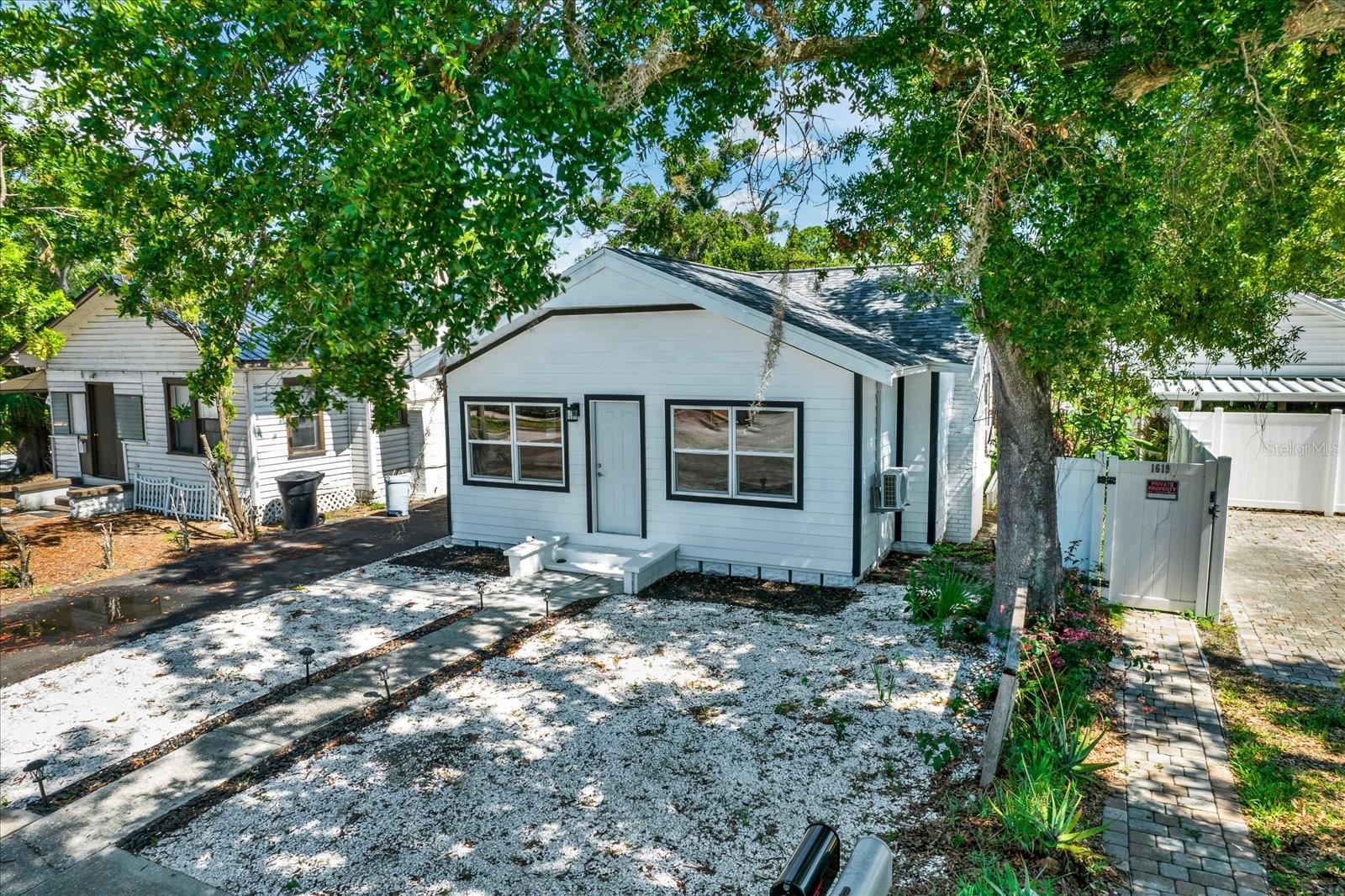 1621 7th Ave N, FL