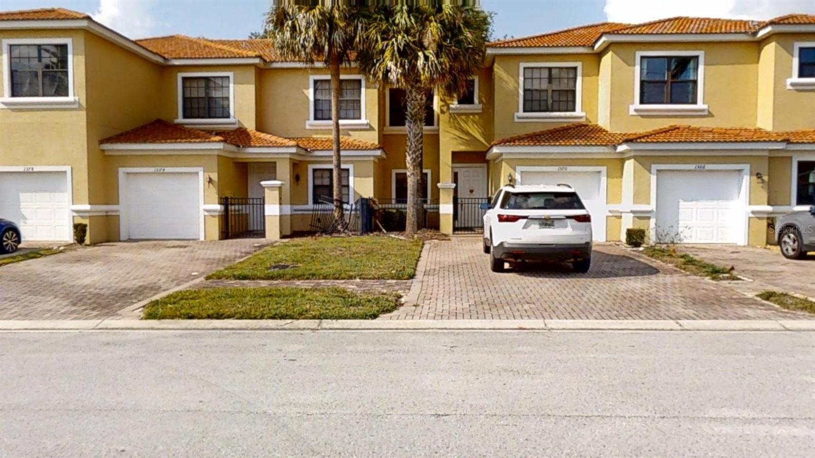 1370 Pacific Rd, FL