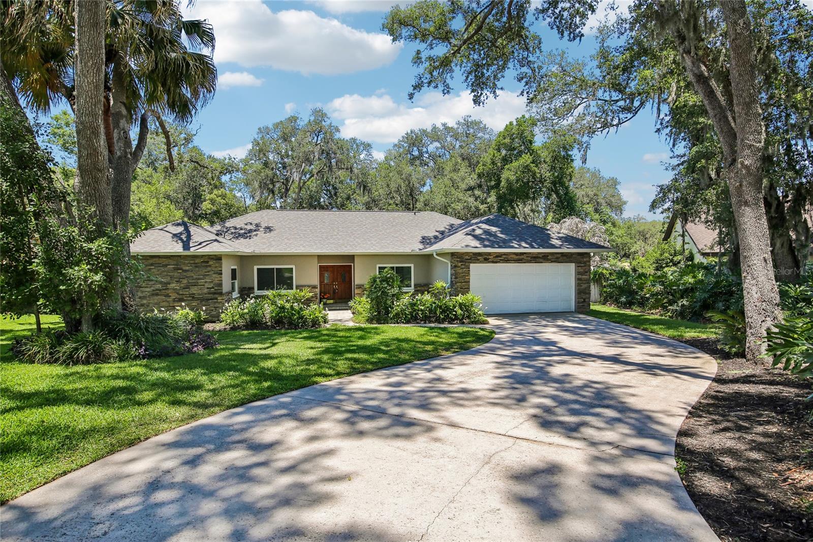 2754 Buckhorn Oaks Drive, FL