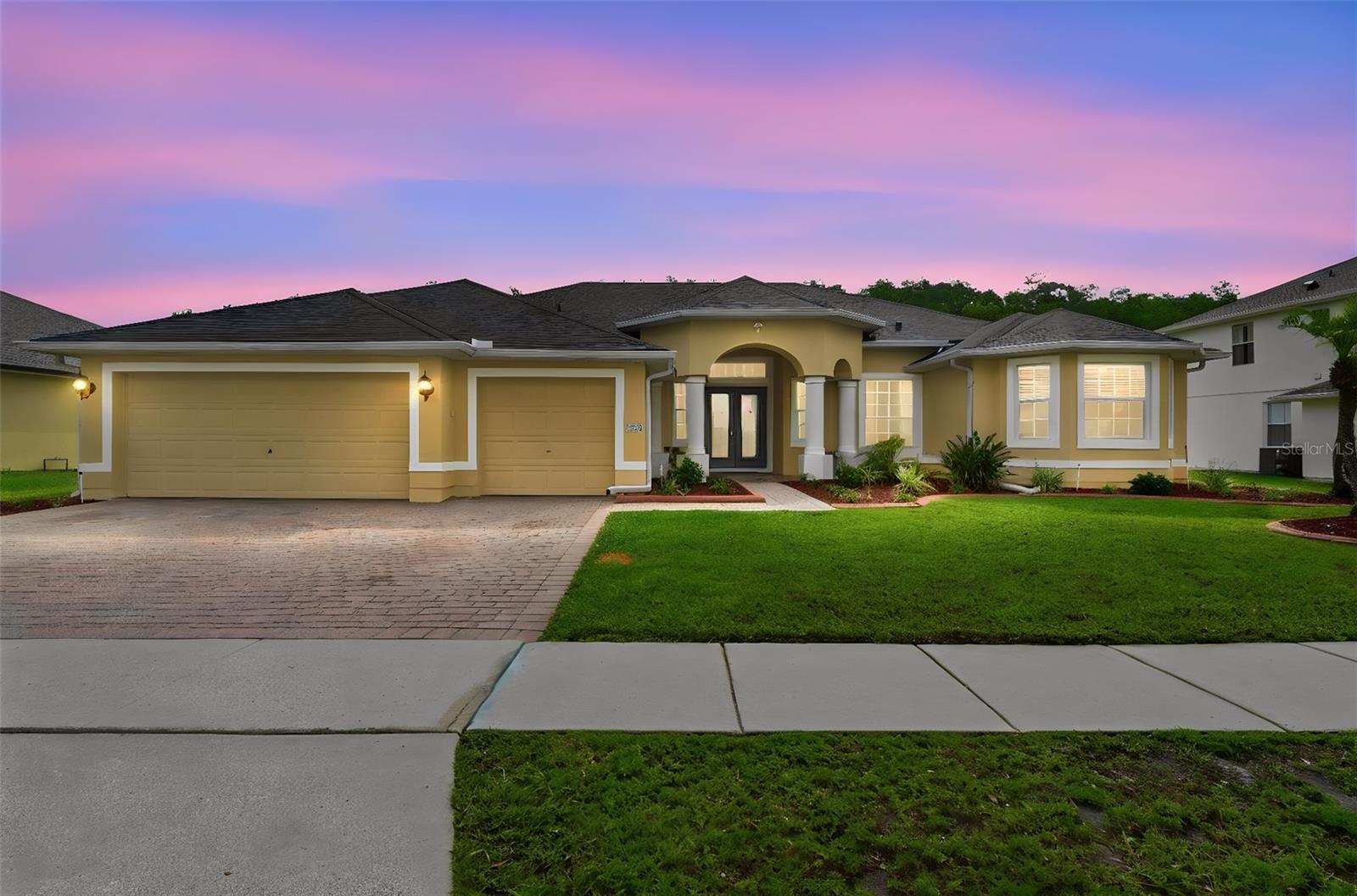 2425 Maracaibo Dr, FL