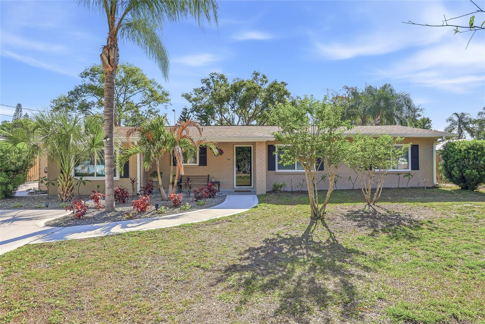 12109 Forest Hills Dr, FL