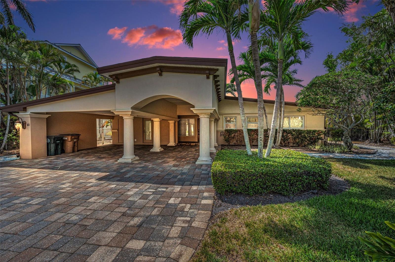 52 N Pine Cir, FL