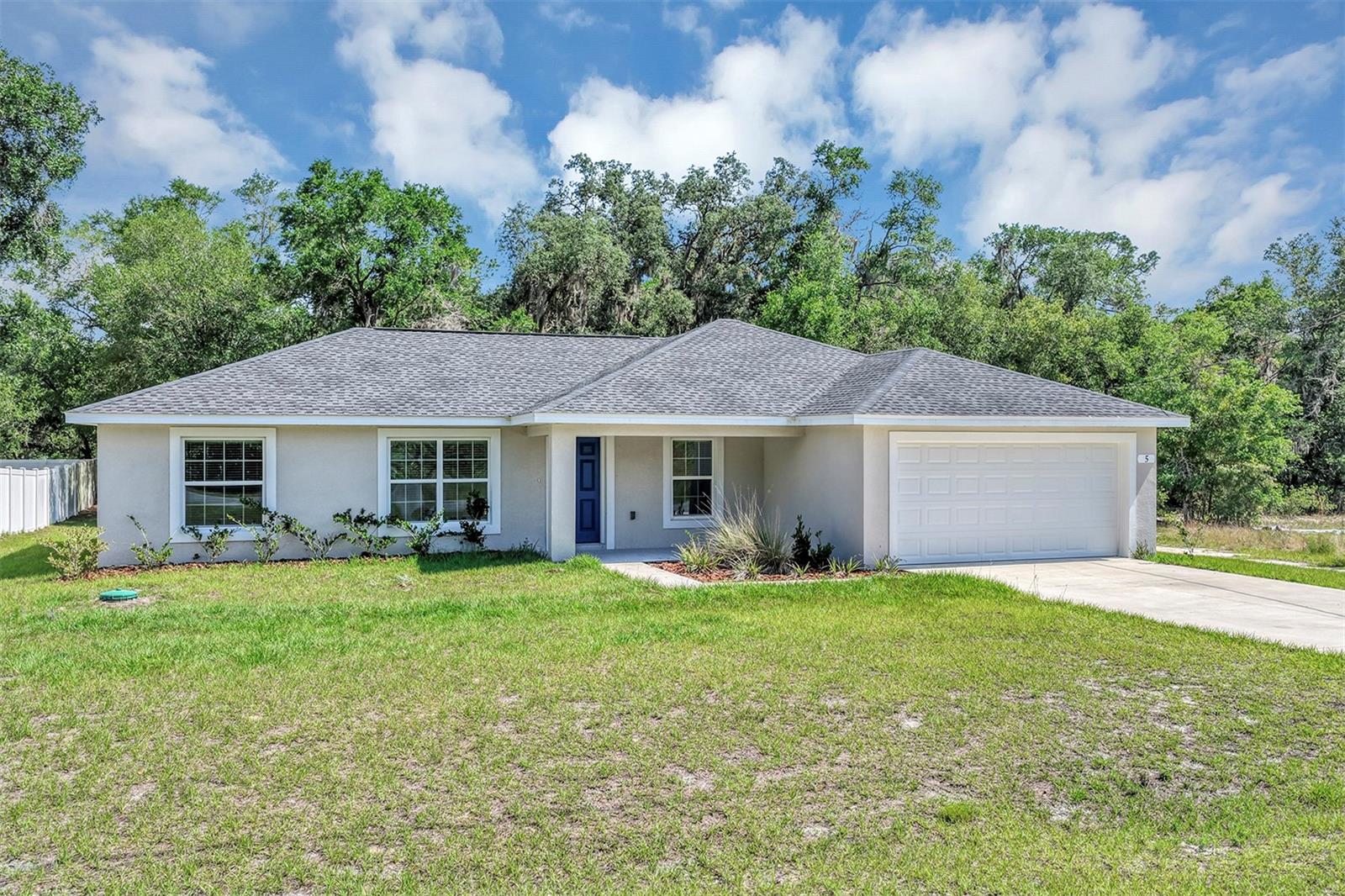 5 Locust Radial Cir, FL