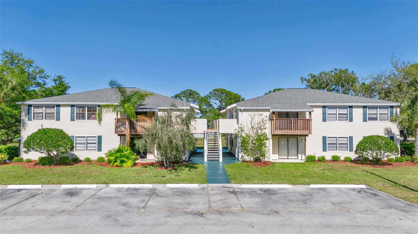 122 Loblolly Court, FL