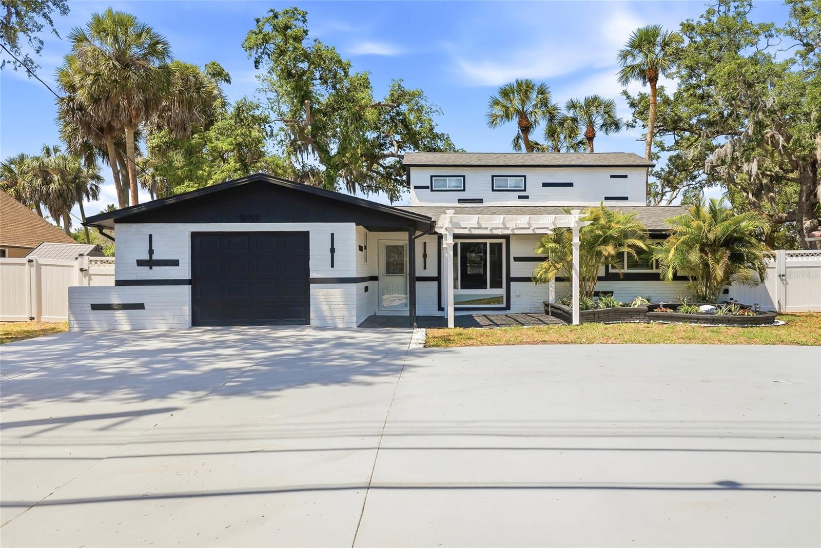5153 Bay Blvd, FL