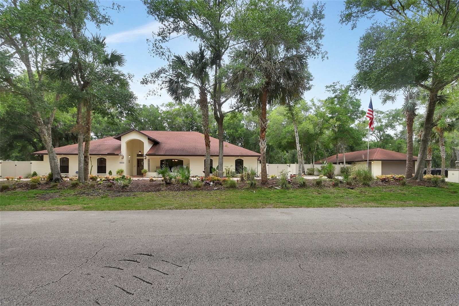 2575 Glen Dr, FL