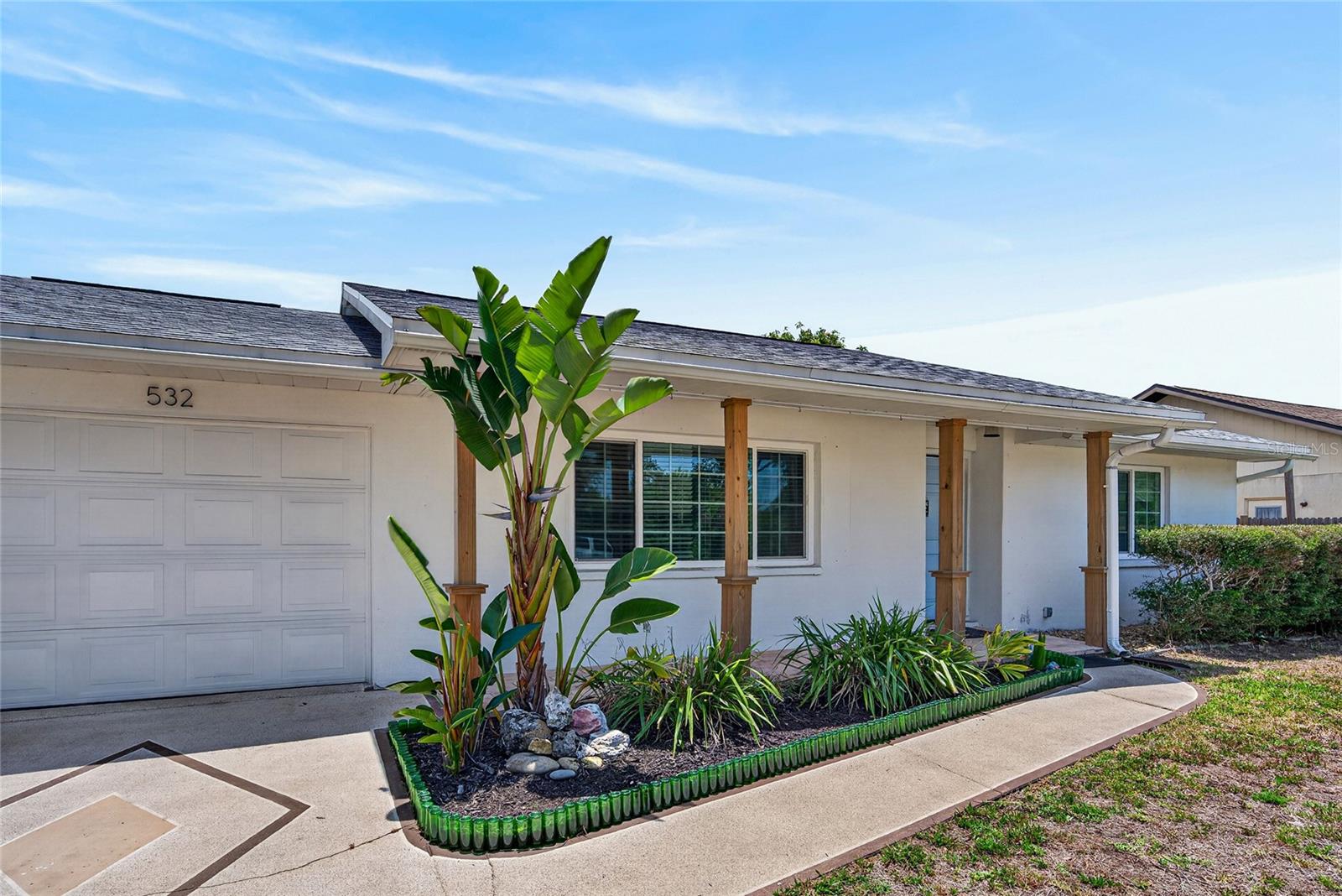 532 Center Road, FL