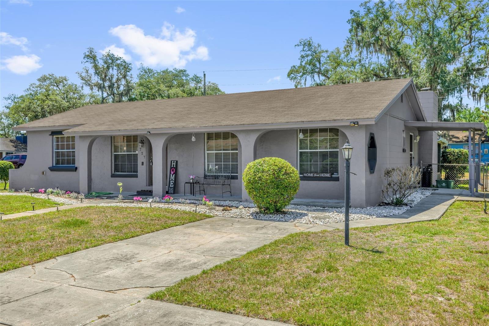 727 Baywood Circle, FL