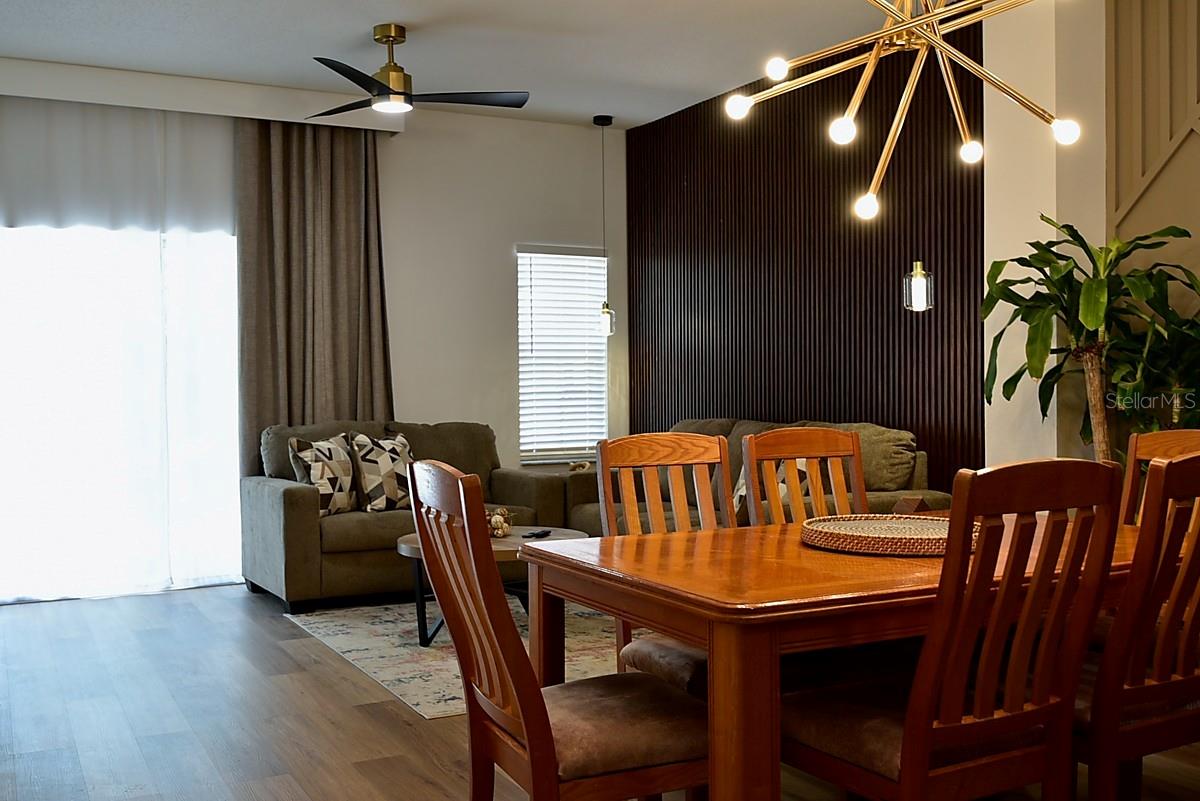 1043 Park Ridge Circle, FL