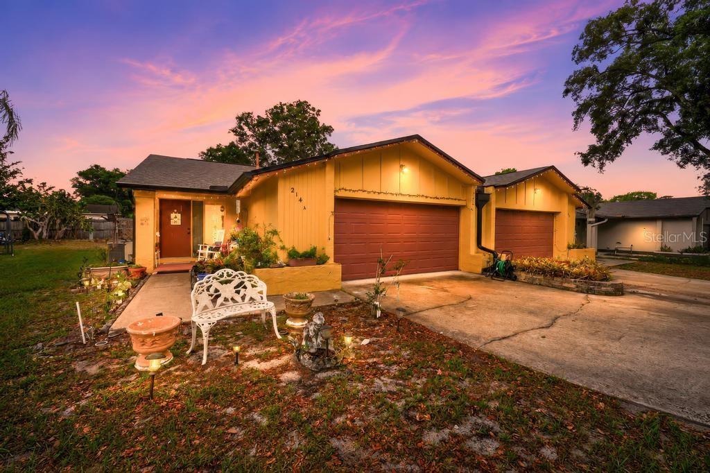 214 Perth Ct, FL