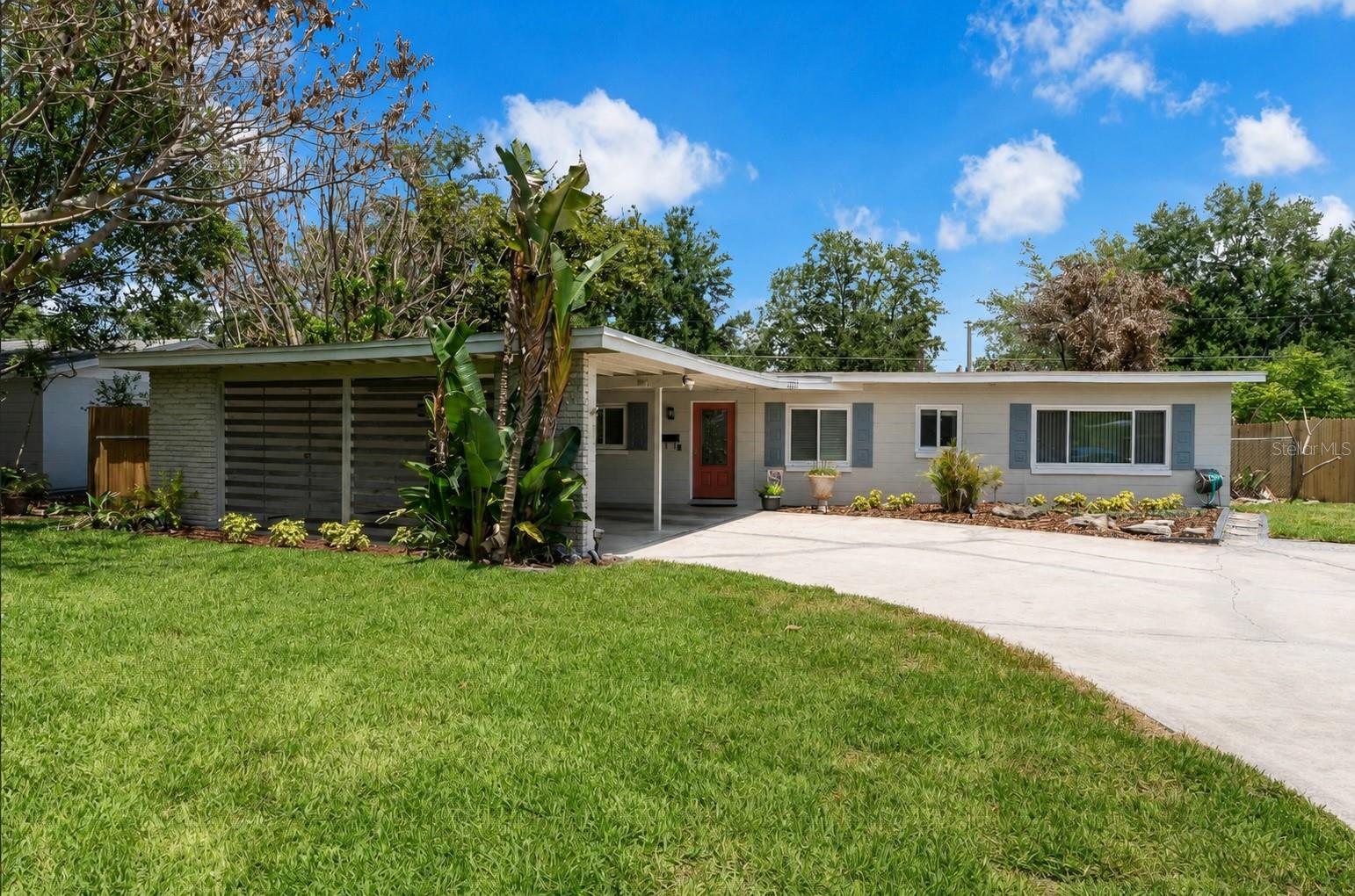 2215 Woodcrest Drive, FL