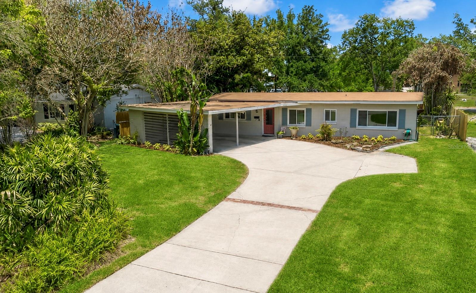 2215 Woodcrest Drive, FL