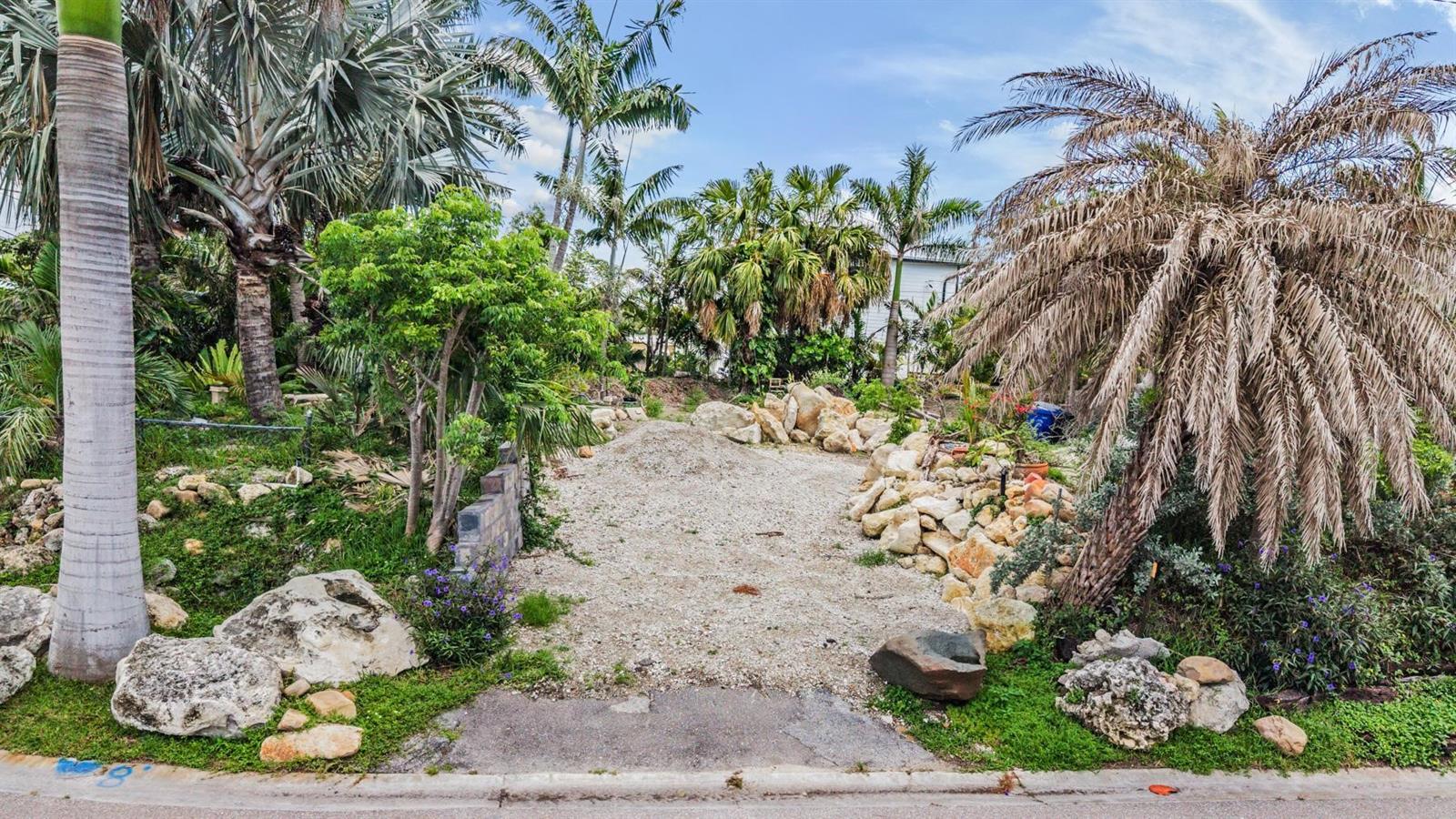 591 Baywood Drive, FL