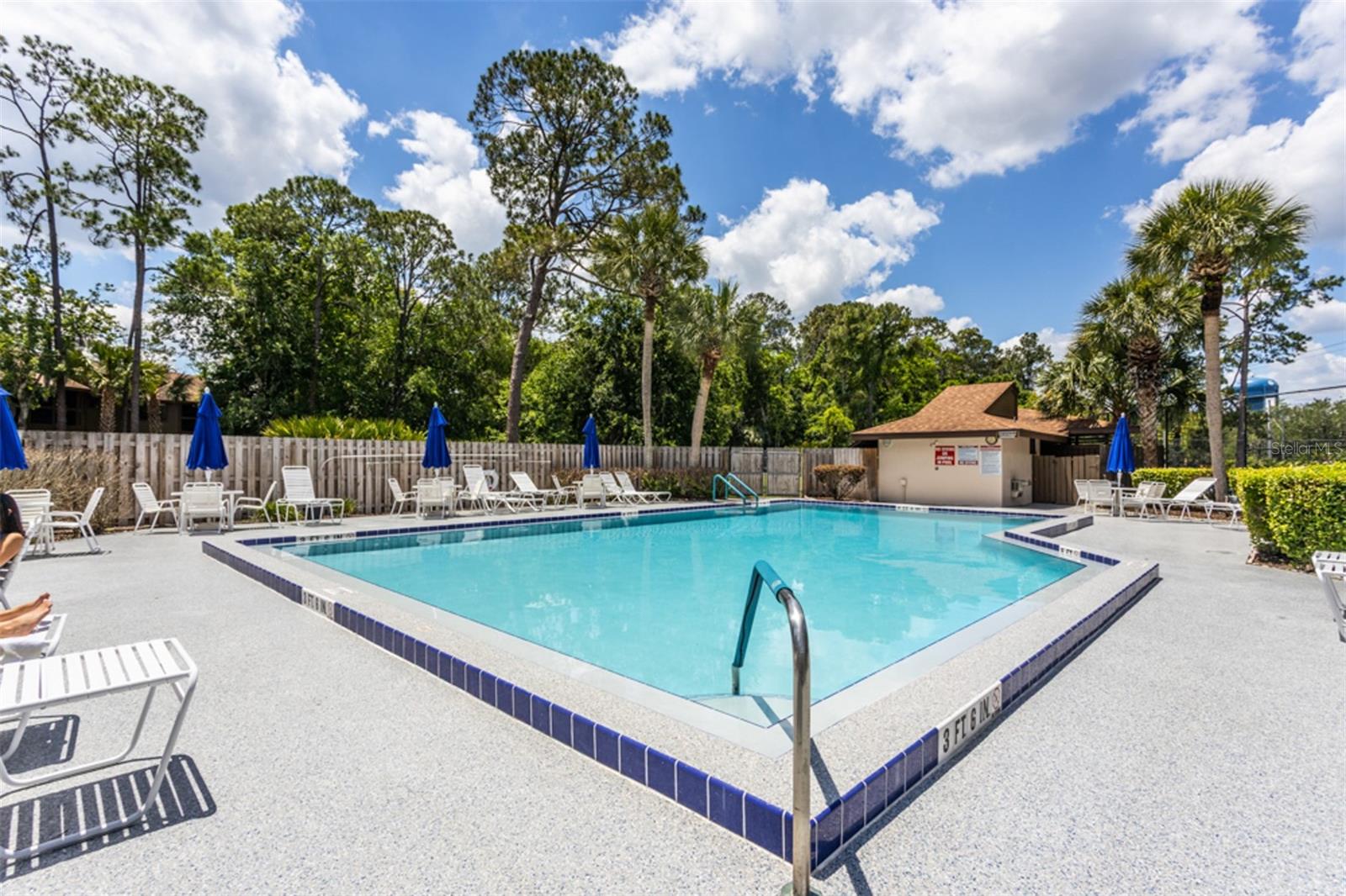 18 Salisbury Court, FL