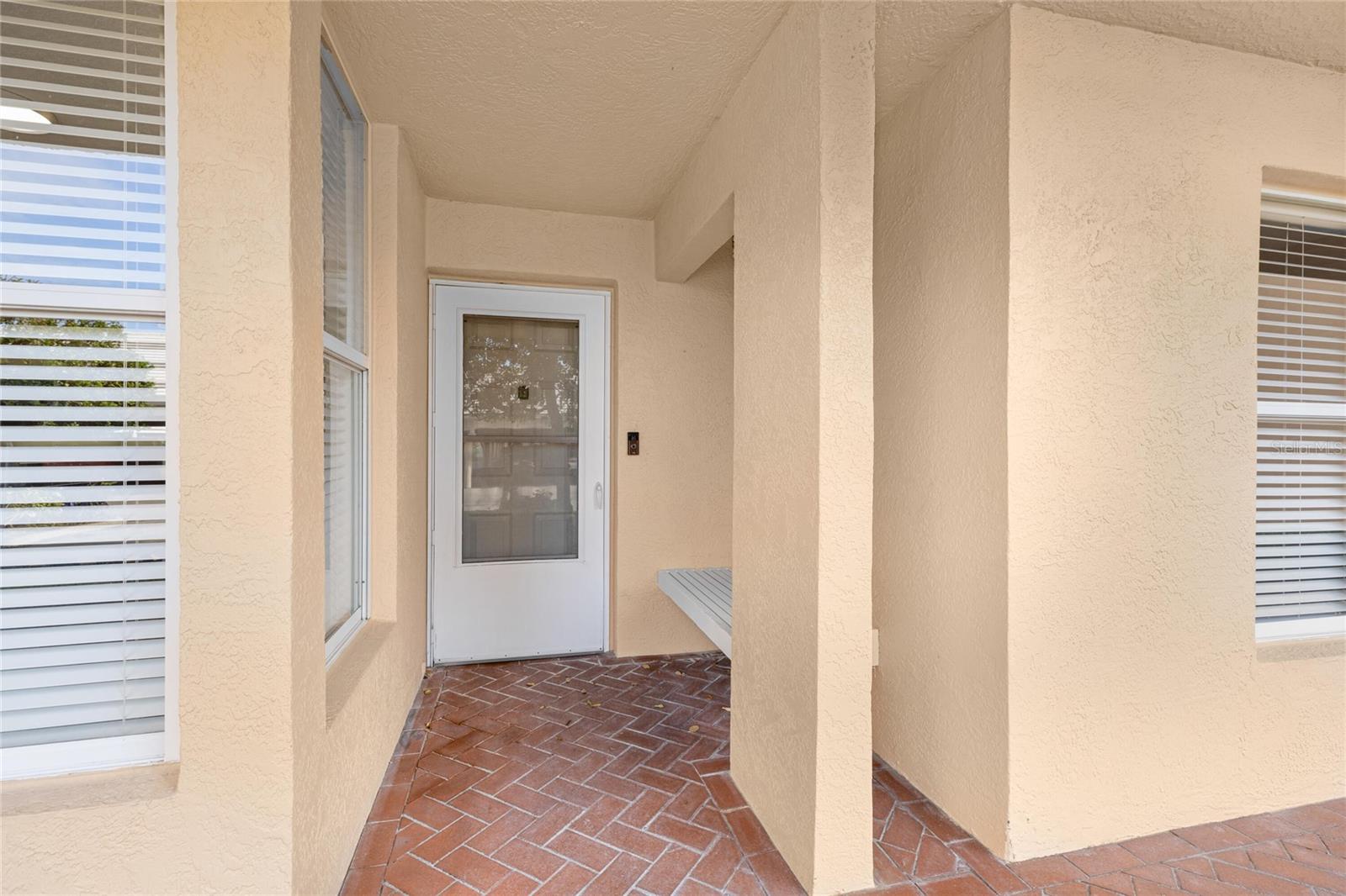 4550 Pinebrook, FL