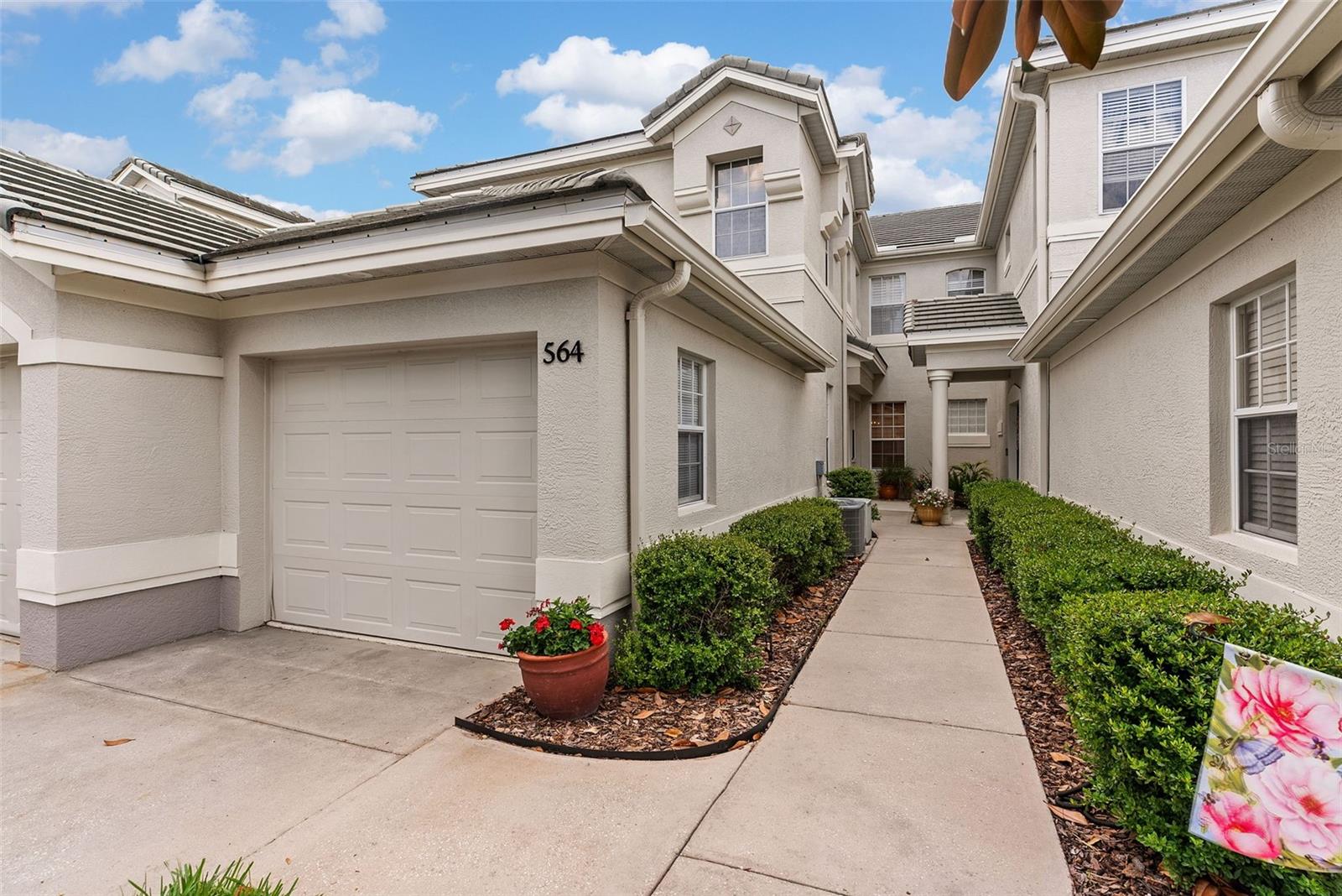 564 Grasslands Village Cir, FL