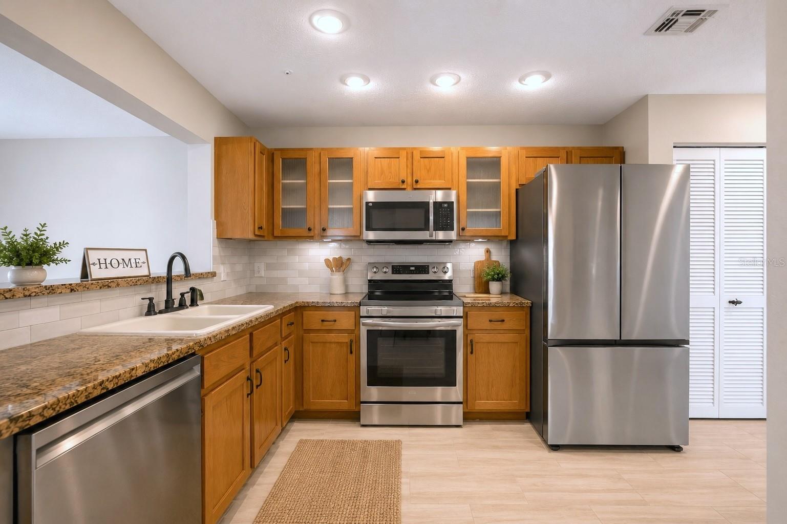 641 Maple Oak Circle, FL