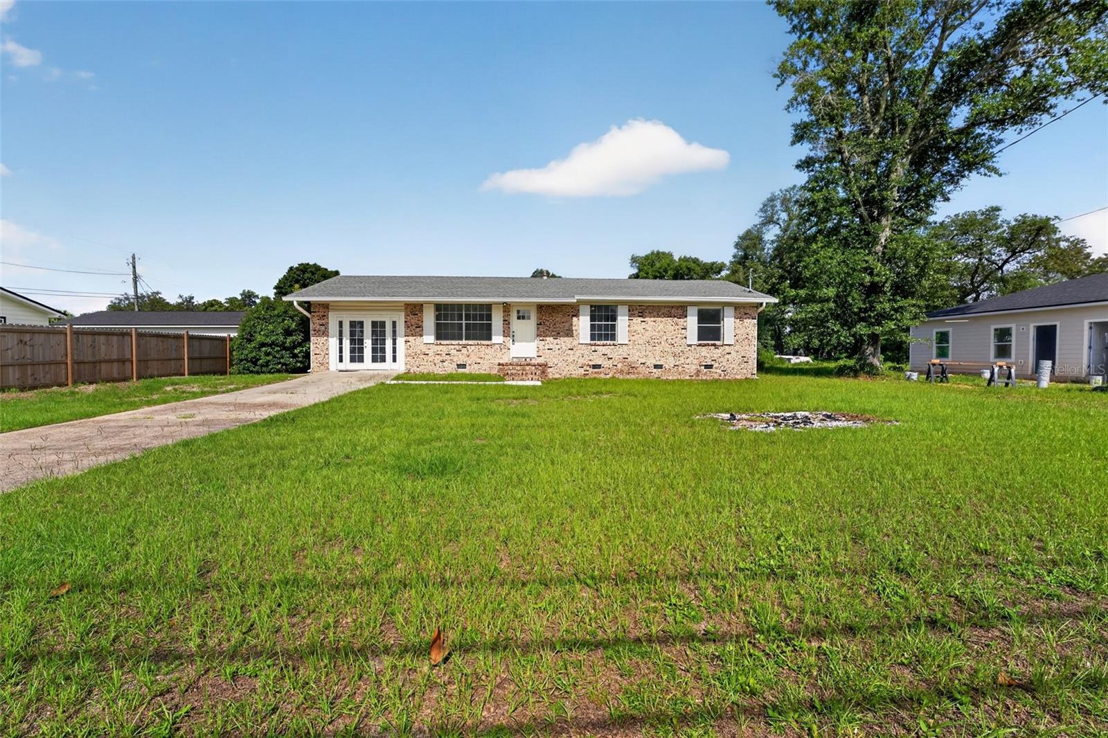 219 East Avenue, FL