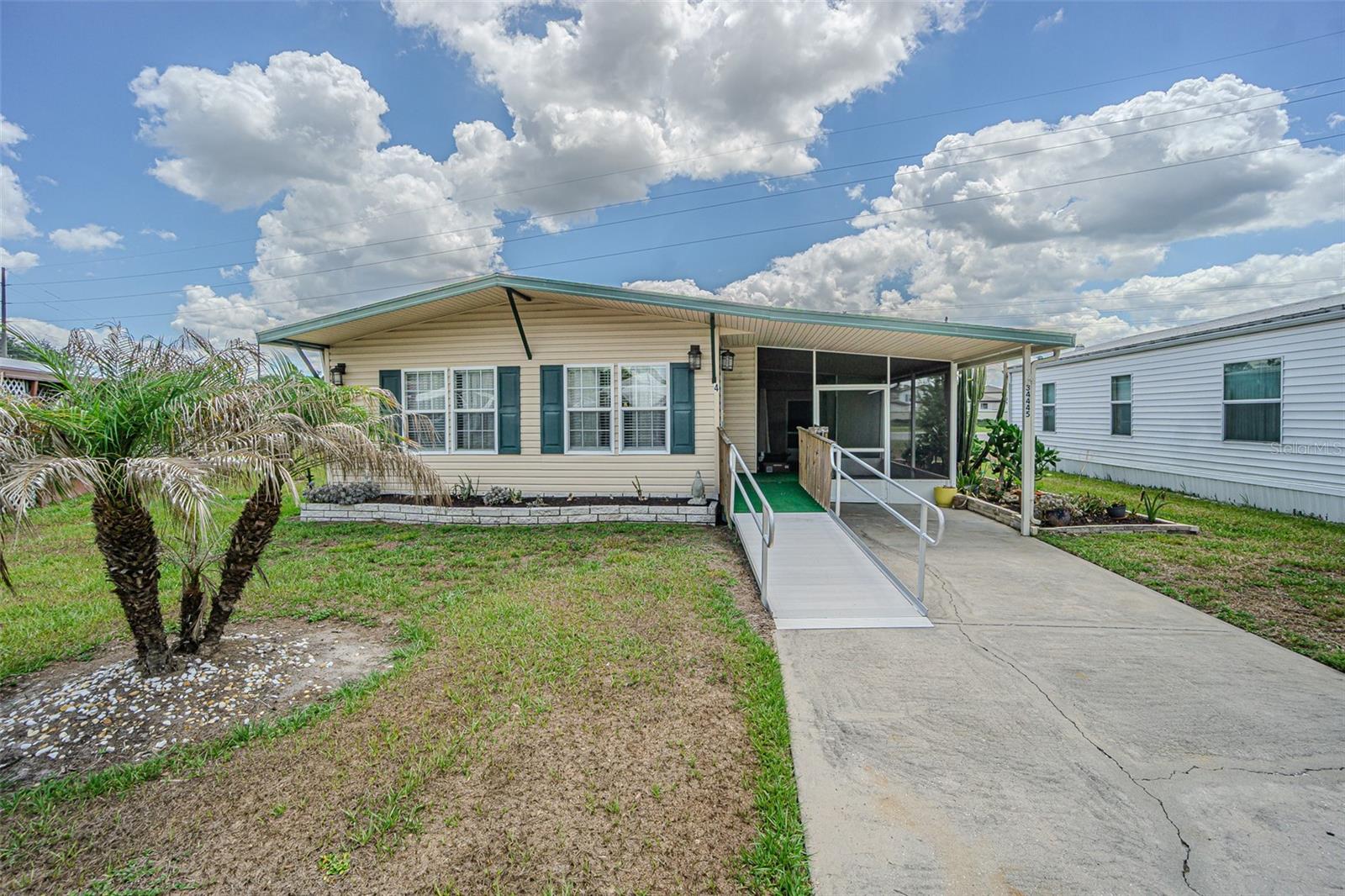 34445 Countryside Dr, FL