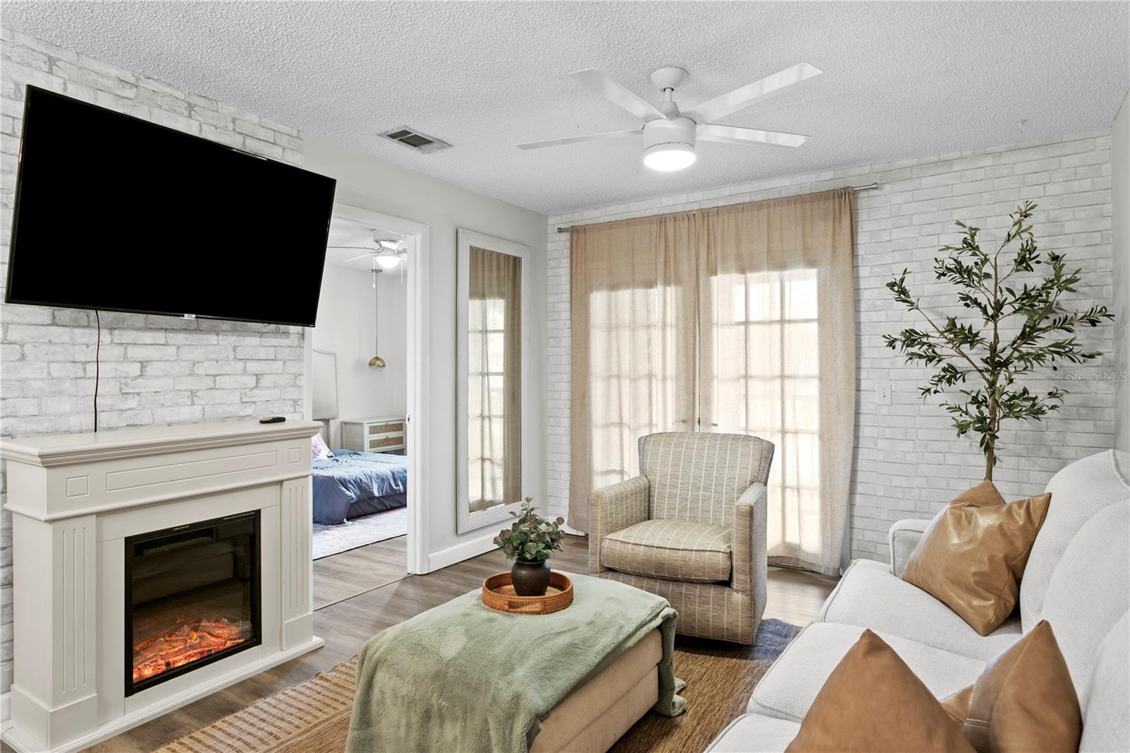 4506 Oak Drive, FL
