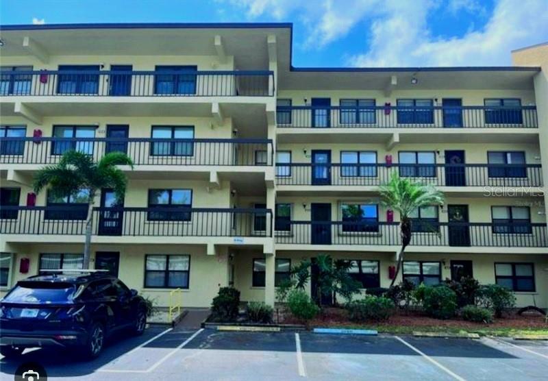 305 30th Ave W #A307, FL