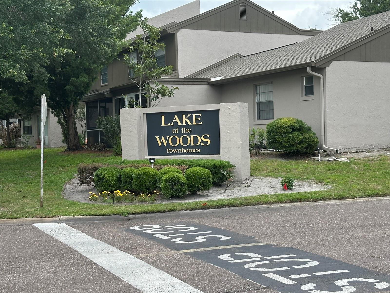 435 Meadowood Boulevard, FL