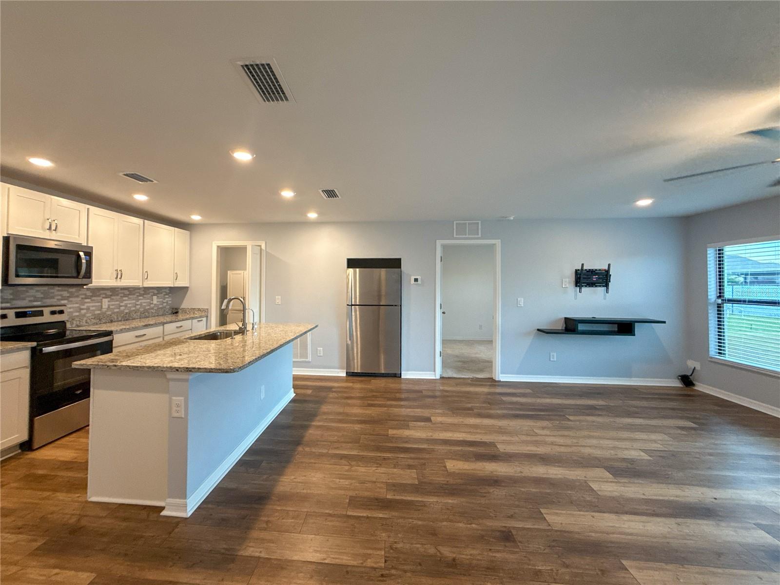 3010 6th Place, FL