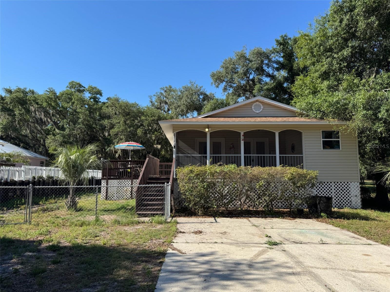 38932 Central Ave, FL