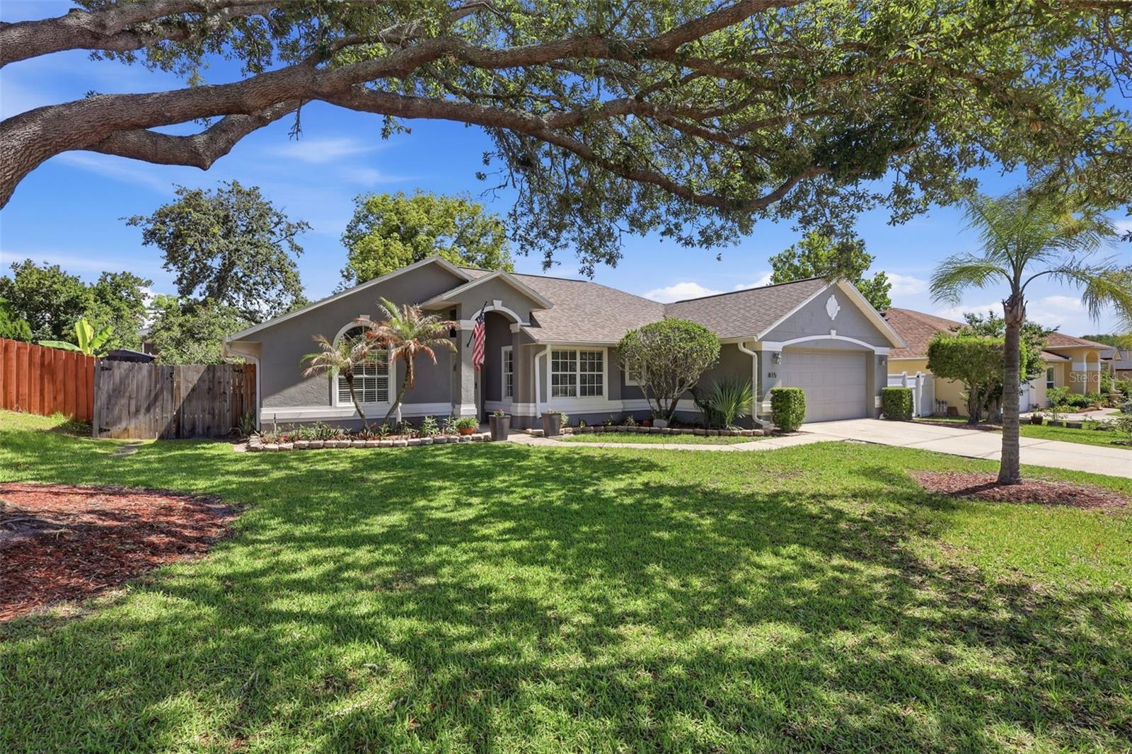 815 Laurel Leaf St, FL