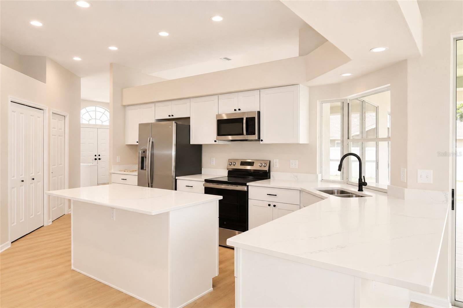 17316 Hialeah Drive, FL