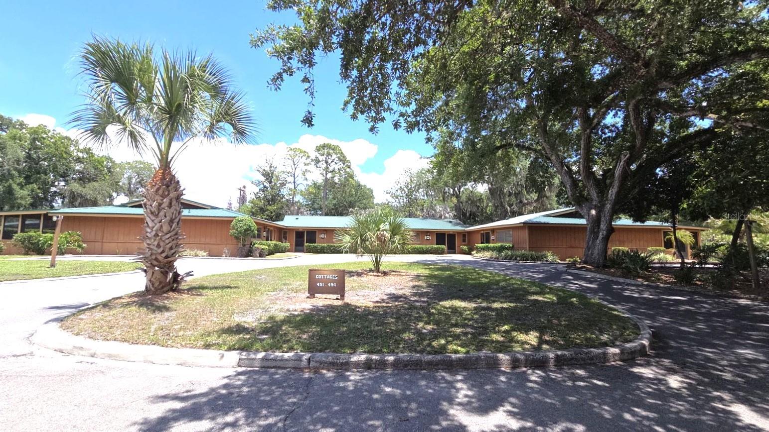 454 Cottage Circle, FL