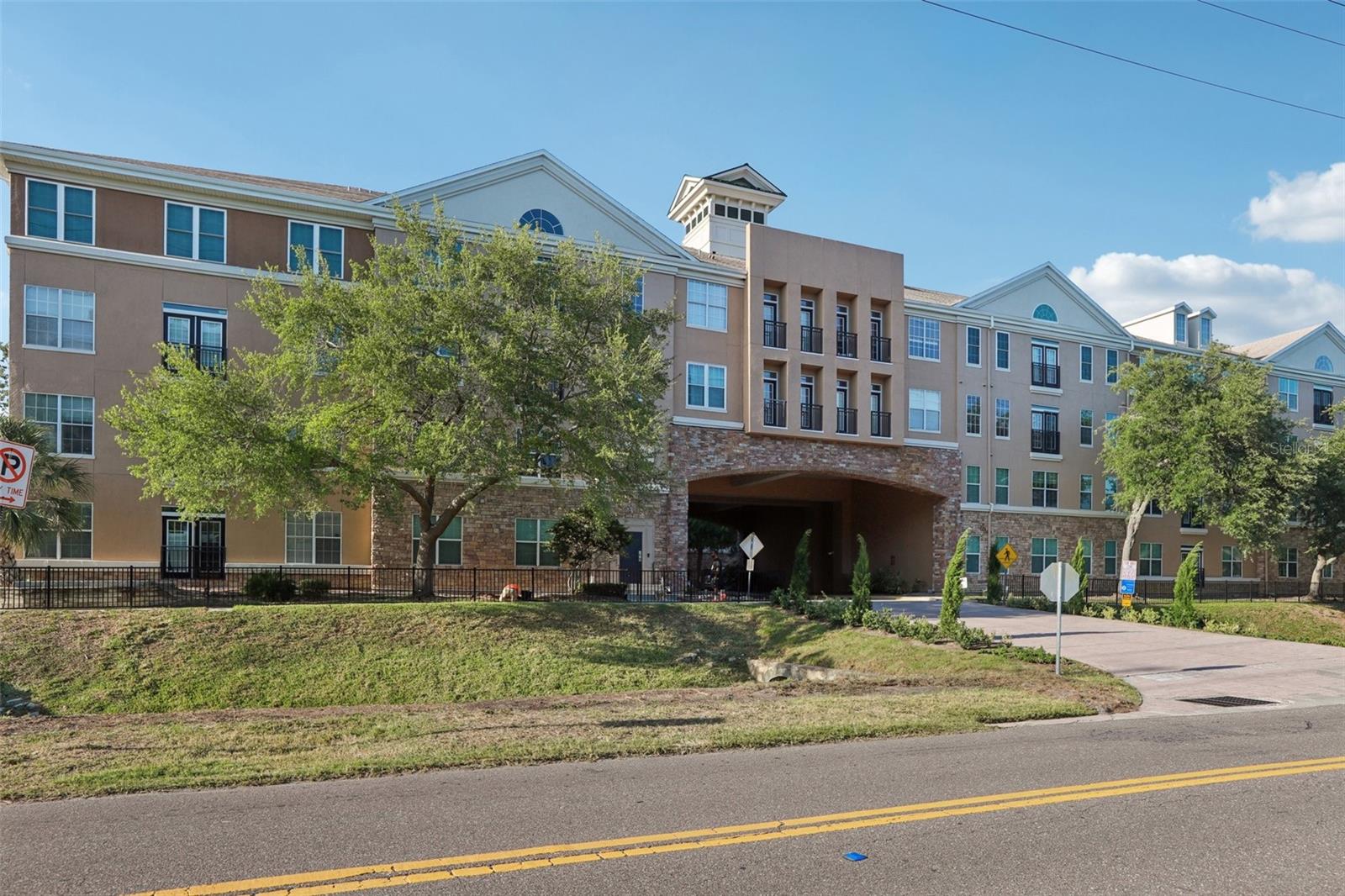 4221 Spruce Street, FL