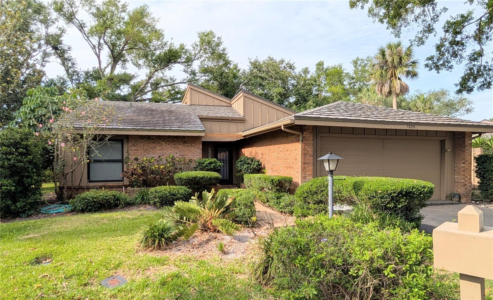 1509 Willow Oak Circle, FL