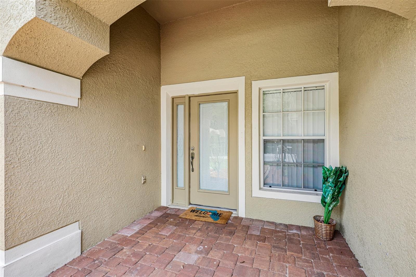 915 Moonluster Drive, FL