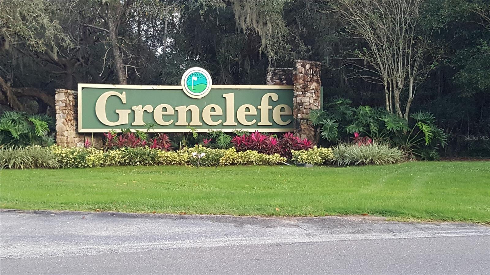 8 Canterbury Dr, FL