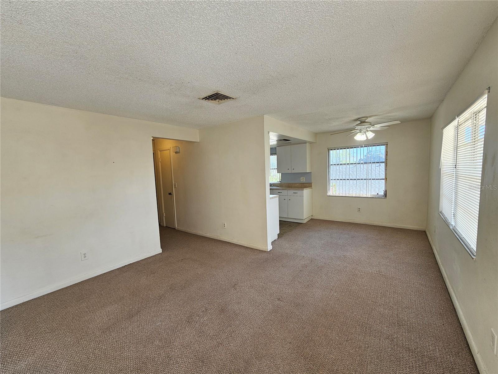 209 Jefferson Circle, FL