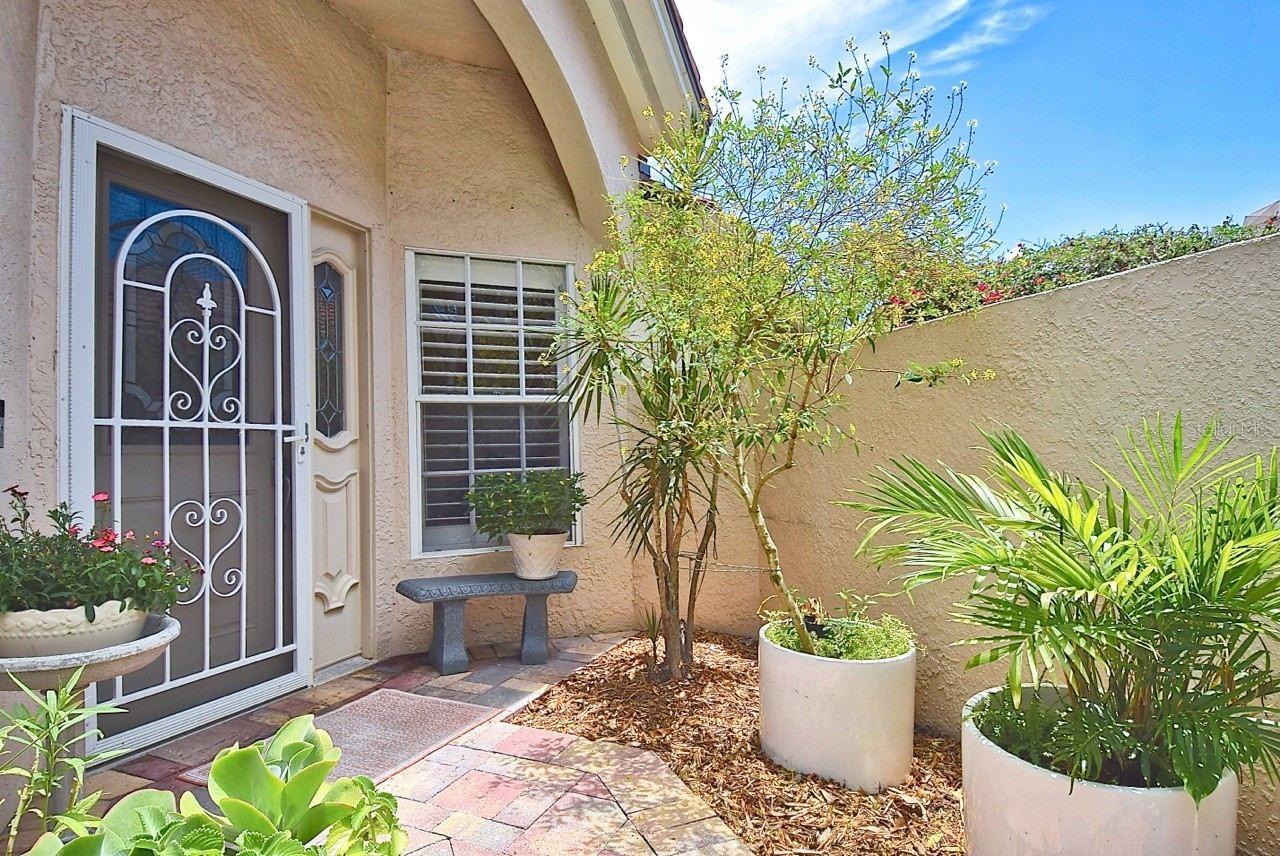 3890 Lyndhurst Court, FL