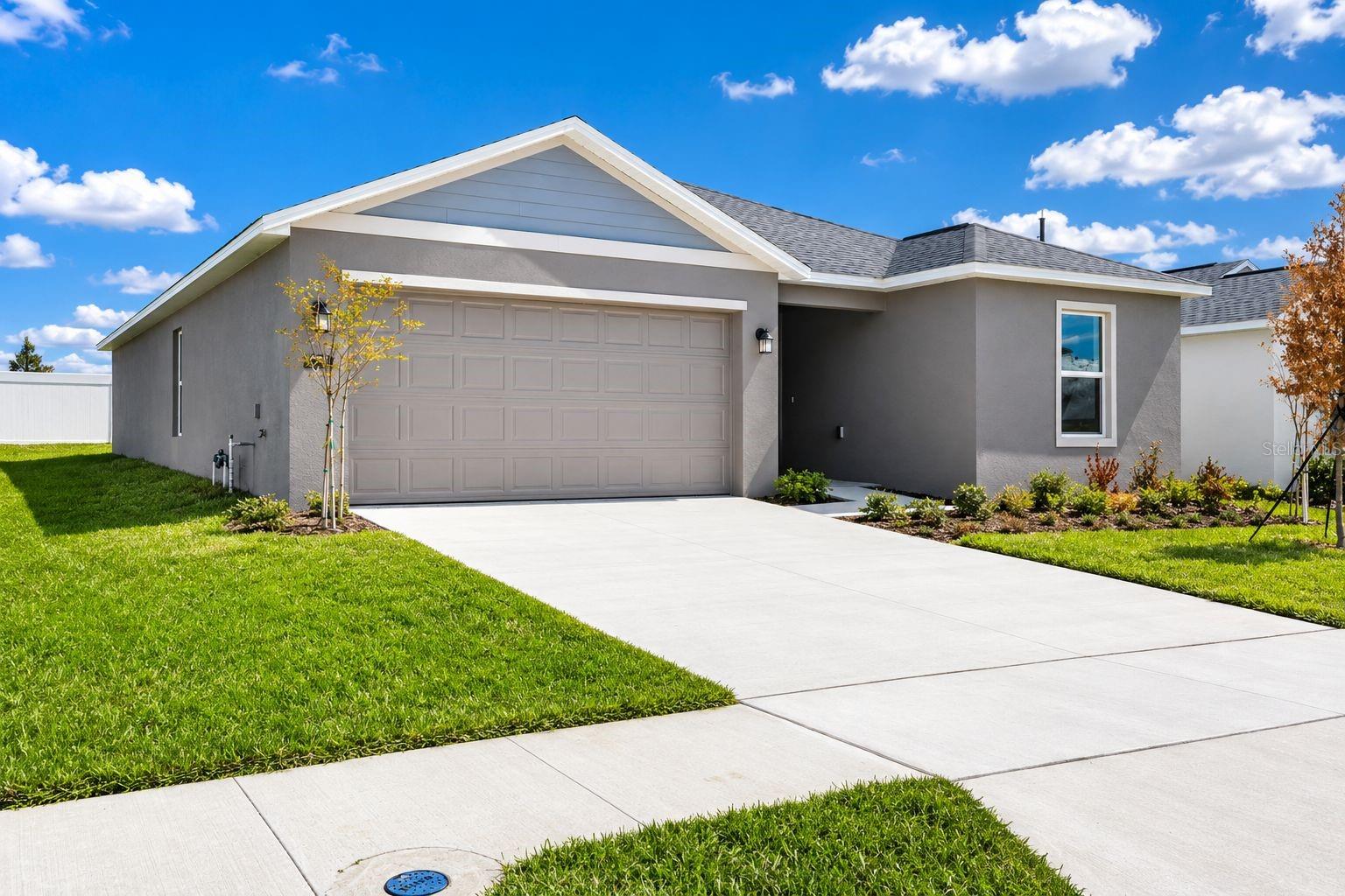 371 Artemis St, FL