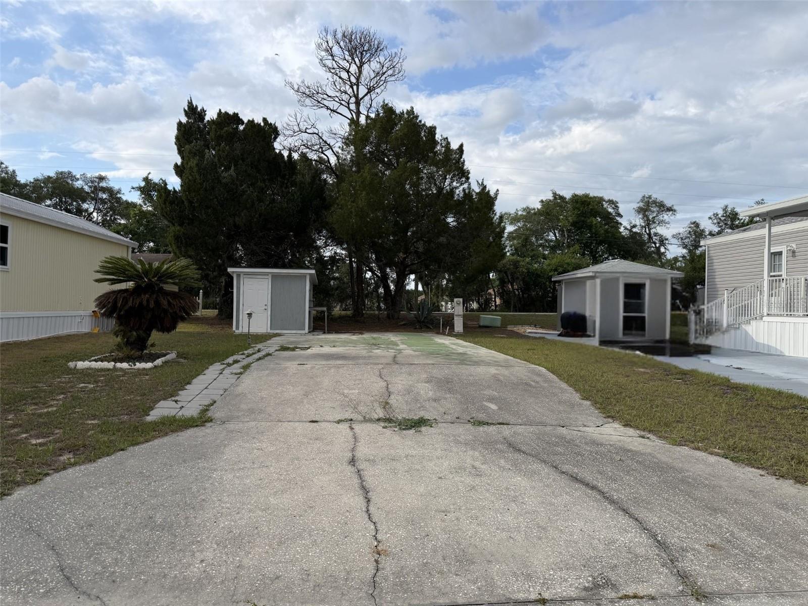 21 Fairview Dr N, FL