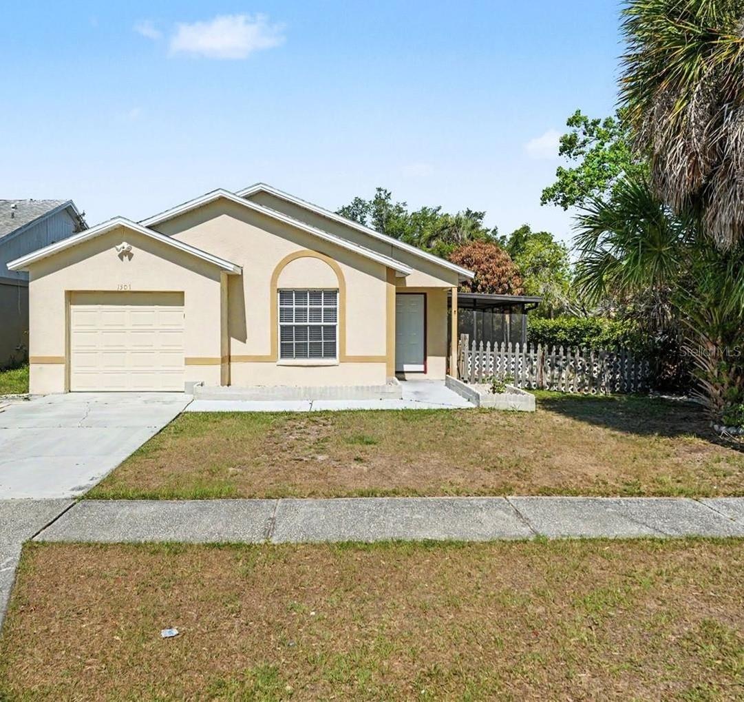 1301 Mohrlake Dr, FL