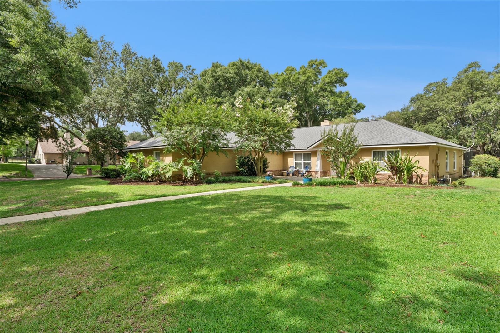 4418 Willow Shade Court, FL