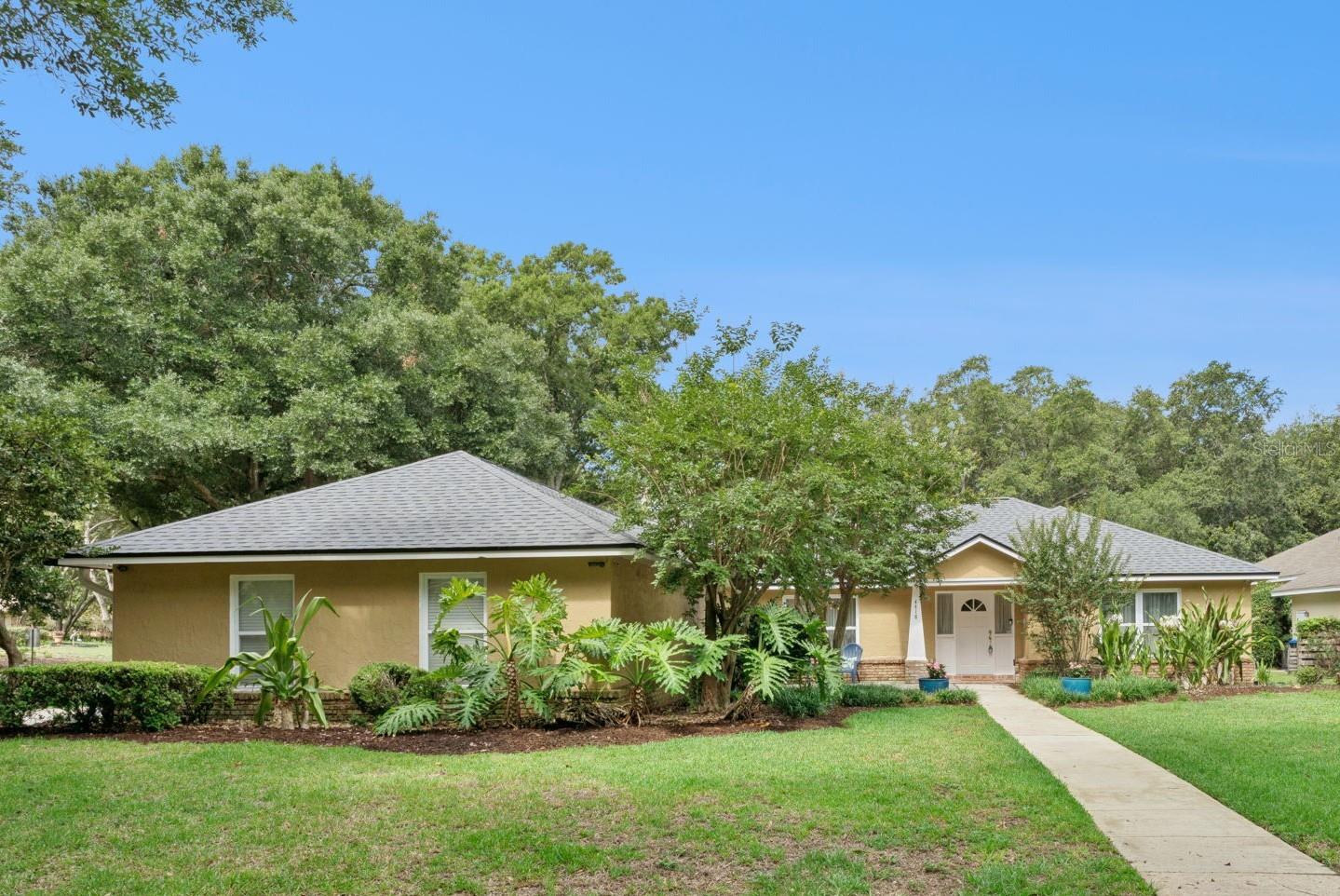 4418 Willow Shade Court, FL