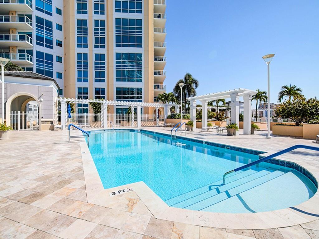400 Beach Drive, FL