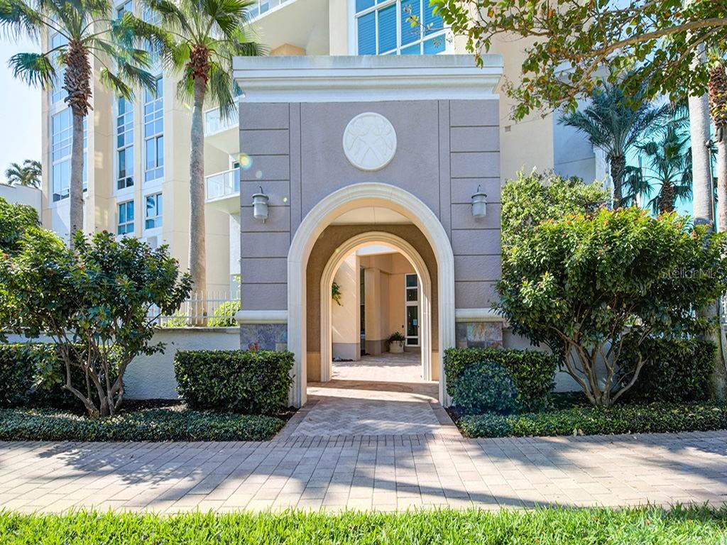 400 Beach Drive, FL