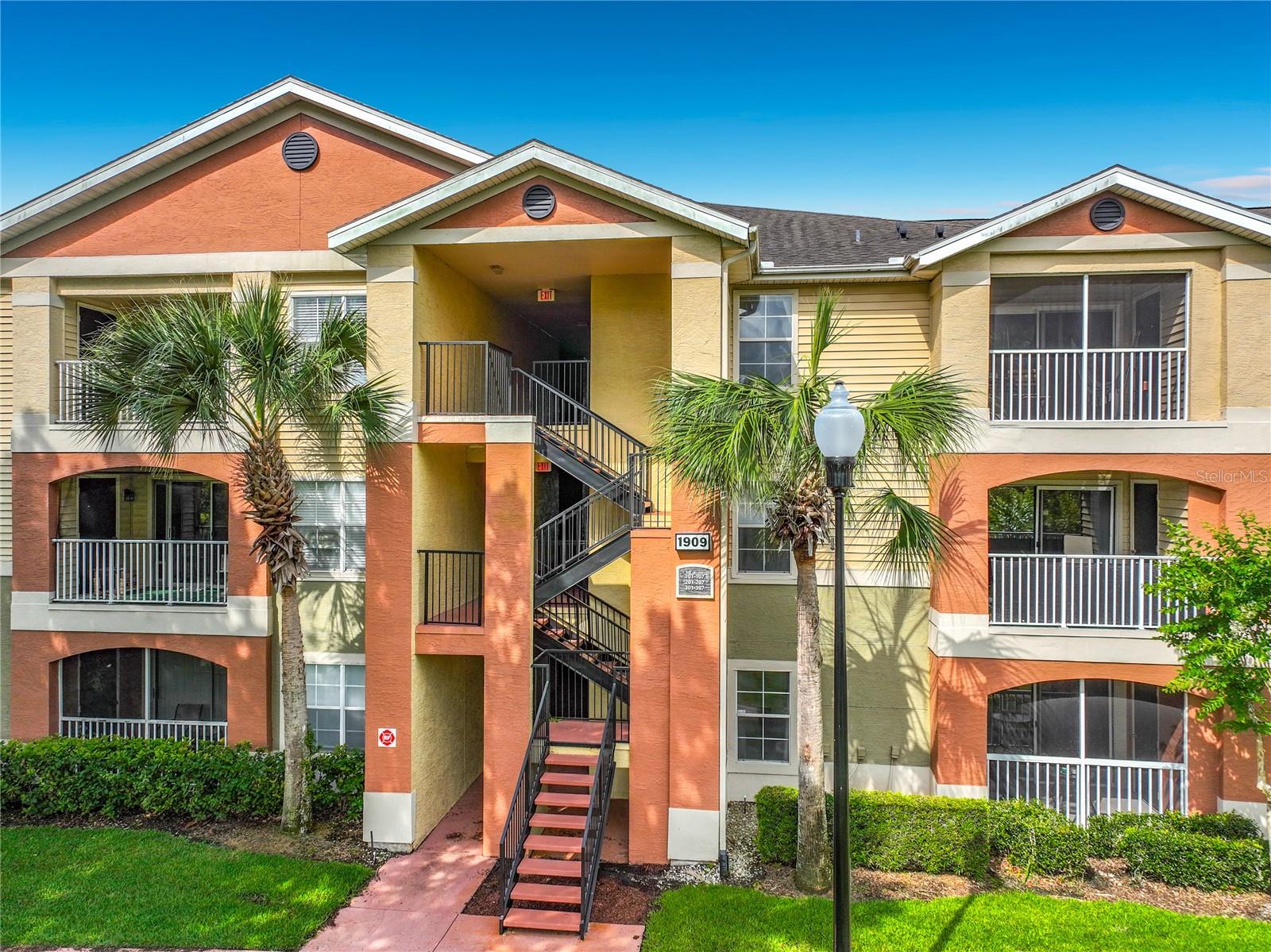 1909 Summer Club Drive, FL