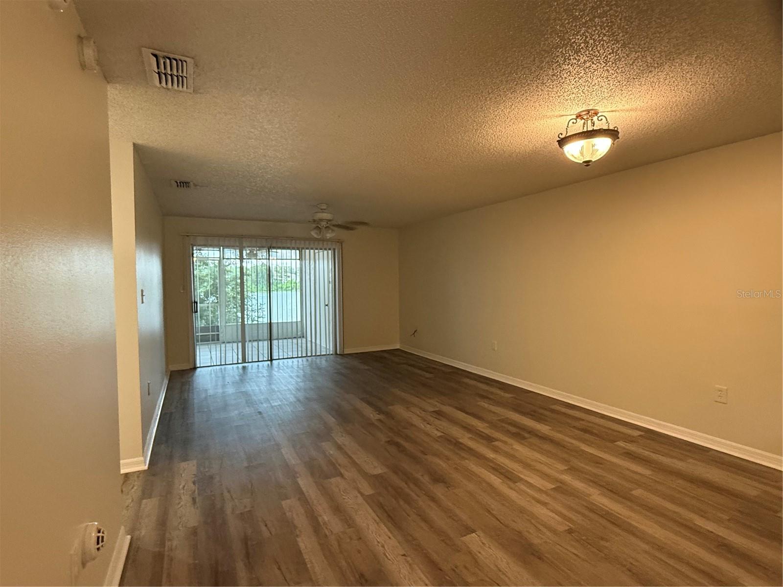702 Country Lane, FL